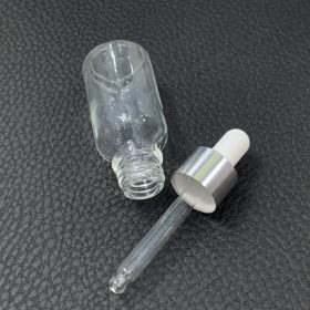 Chai Chiết Mỹ Phẩm Trong Khoen Bạc Núm Trắng Chai Chiết Mỹ Phẩm Trong Khoen Bạc Núm Trắng