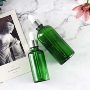 Chai Đựng Tinh Dầu Serum Xanh Lá Khoen Bạc Núm Trắng chai dung tinh dau xanh la khoen bac 2 600x600 5